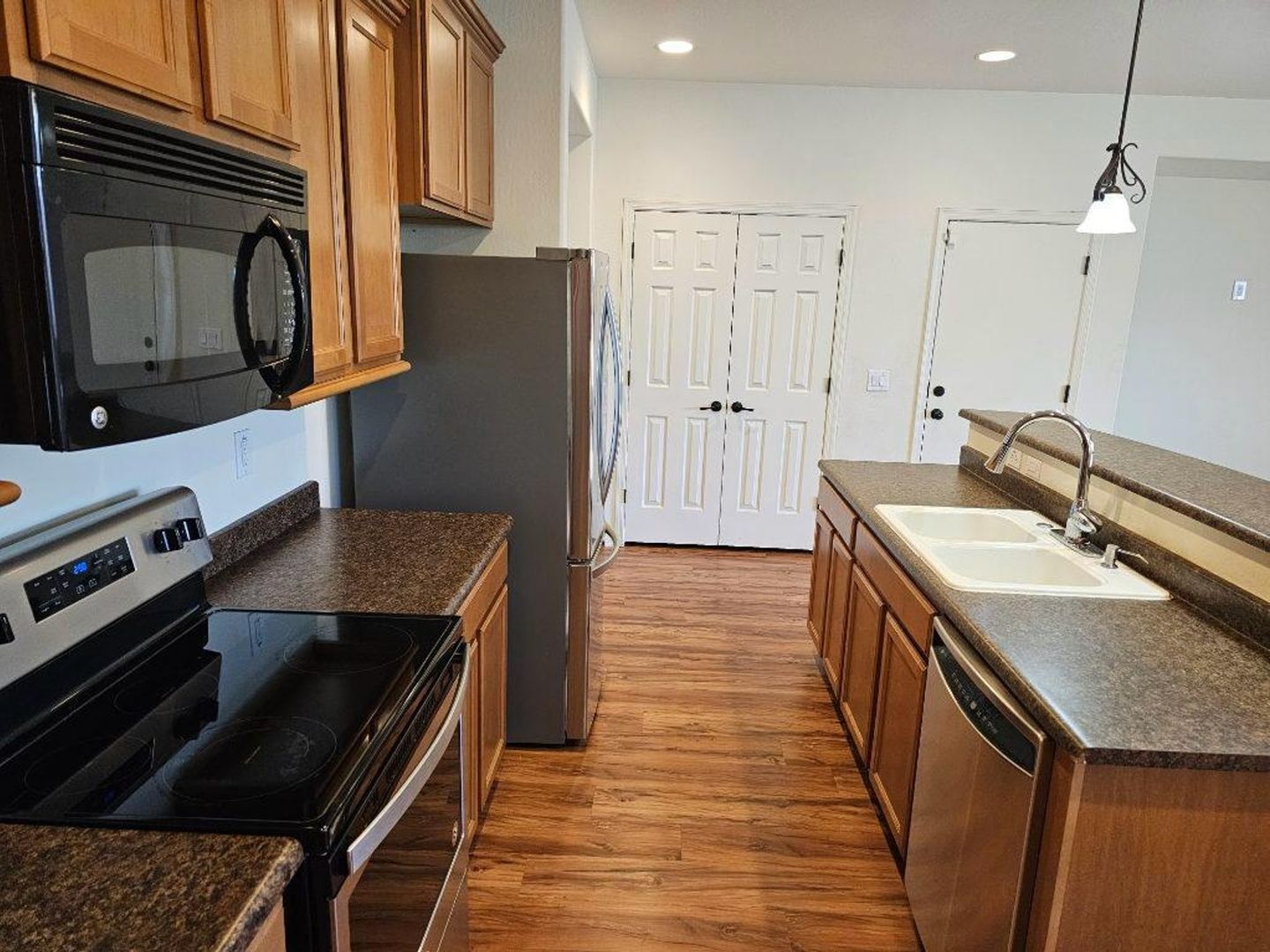 Building Photo - 7716 S 37th Way