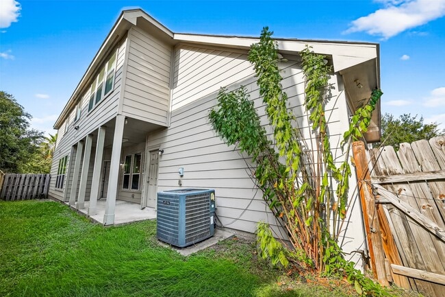 Building Photo - 7522 Autumn Sun Dr
