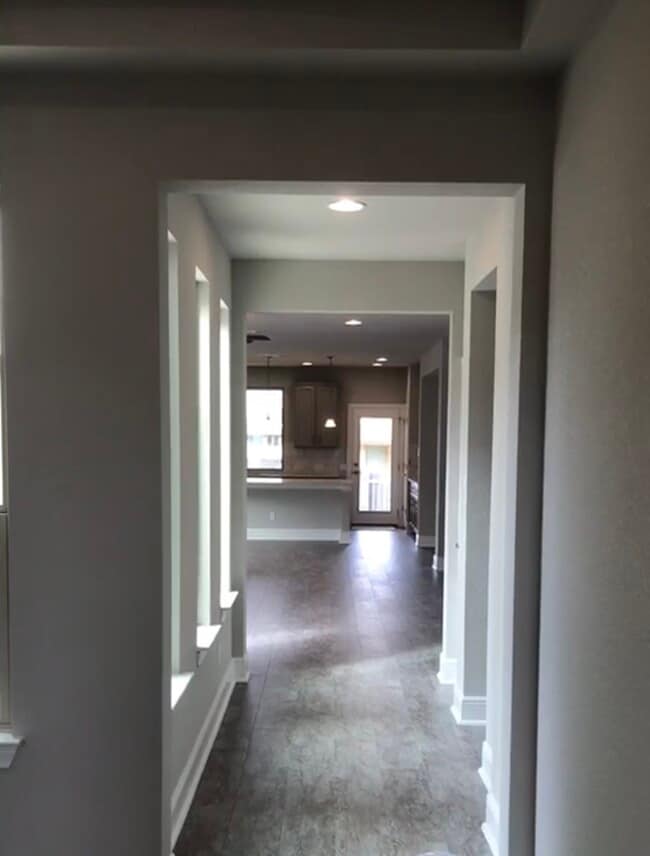Building Photo - 224 Cherokee Rose Cir