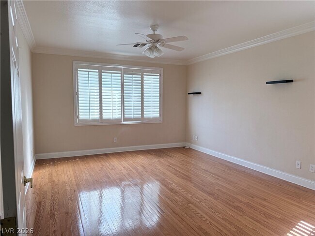 Building Photo - 608 Bianca Bay St