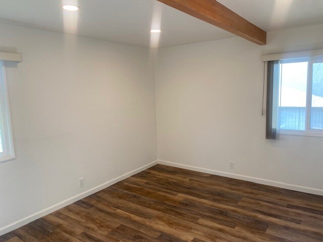 Building Photo - 605 Illinois Ct