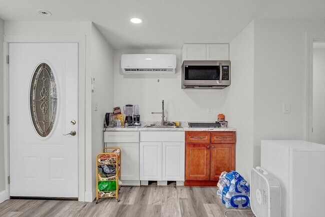 Building Photo - 5 Flintlocke Rd