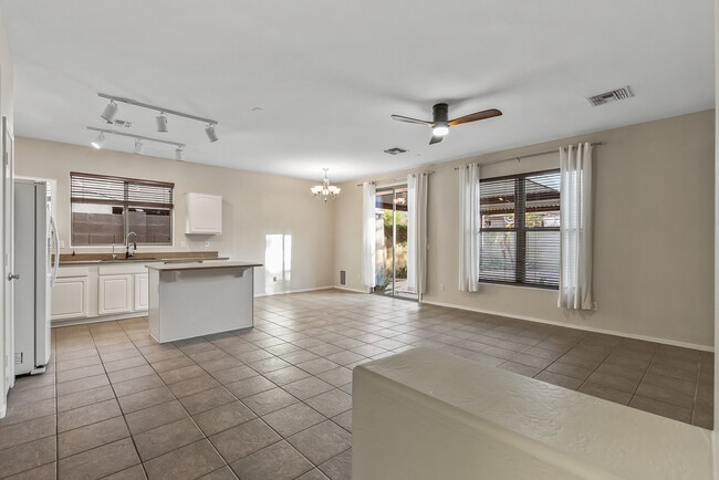 Building Photo - 11767 W Mohave St