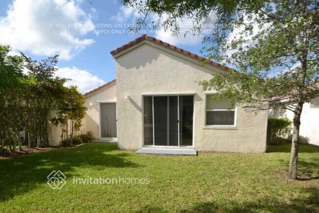 Building Photo - 15745 NW 16th Ct