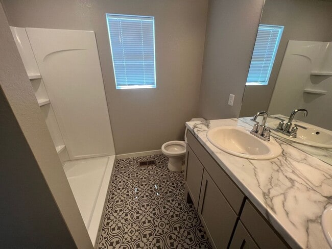 Building Photo - Fantastic Townhome in Ault