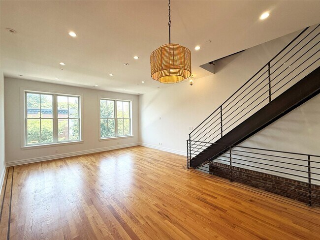 Building Photo - 333 Tompkins Ave
