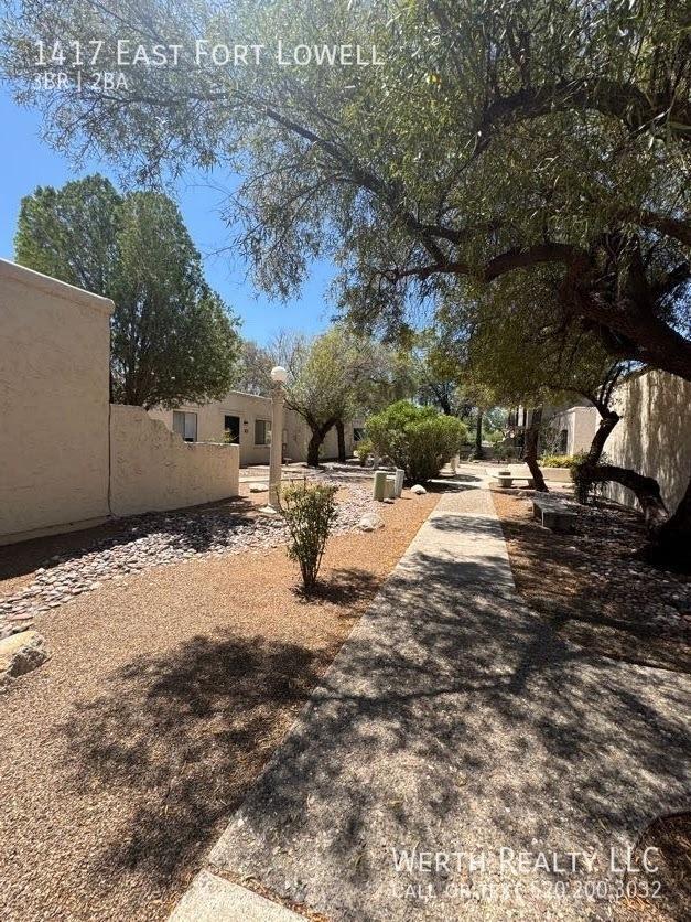 Building Photo - 1417 E Fort Lowell Rd