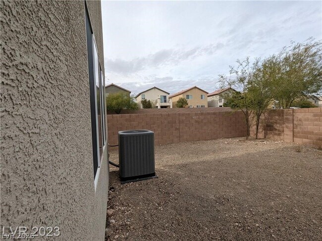 Building Photo - 6298 W Levi Ave