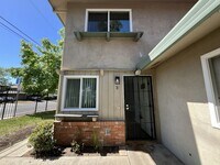 Building Photo - MOVE IN SPECIAL! $100 OFF FIRST 2 MONTHS OF RENT!!! 2 BEDROOM 1 BATH