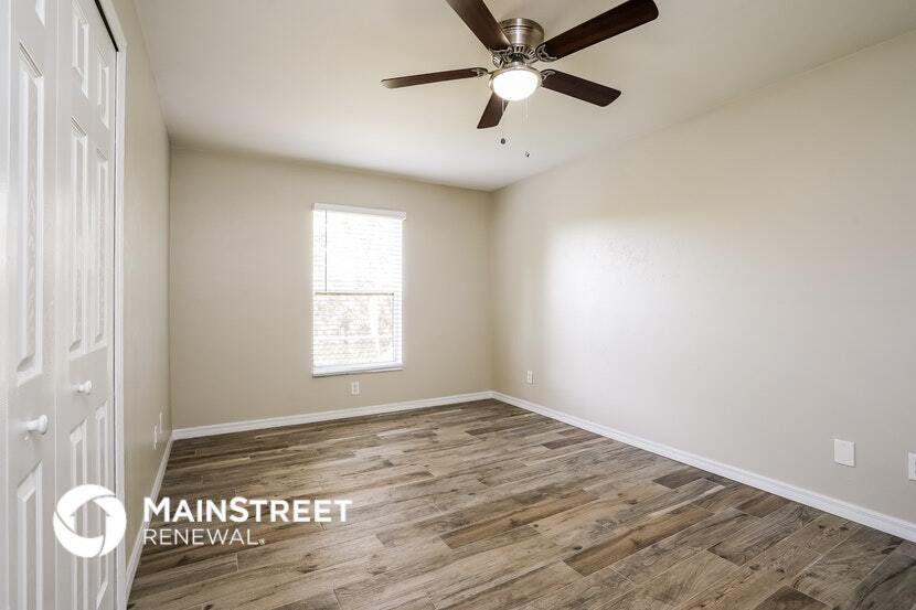 Building Photo - 1124 NE 32nd Ln
