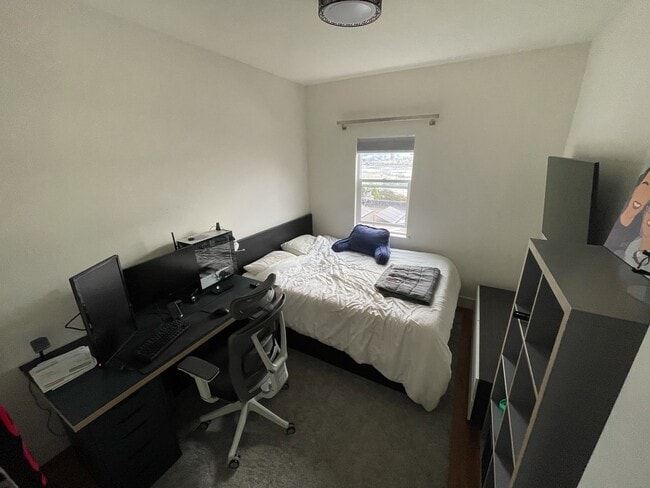 Building Photo - 637 Peralta Ave