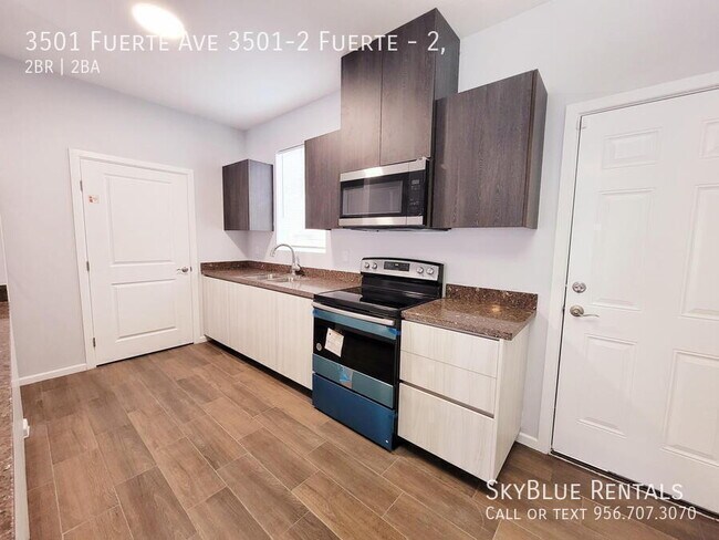 Building Photo - 3501 Fuerte Ave