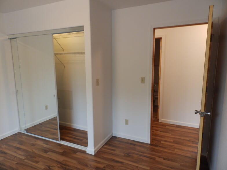 Building Photo - 36246 Irelands Way Cir