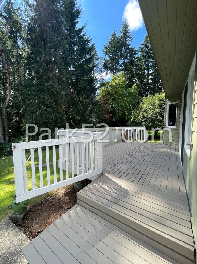 Building Photo - 4 Bedroom Single Family Home in Gig Harbor...