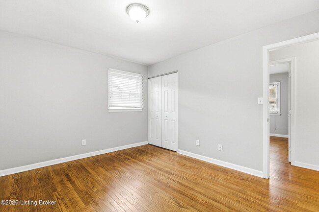 Building Photo - 2403 Silverbrook Ave