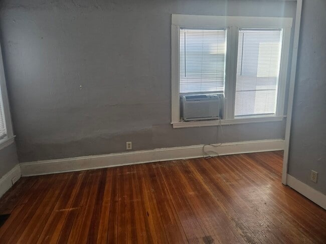 Building Photo - 19 Summit Ave