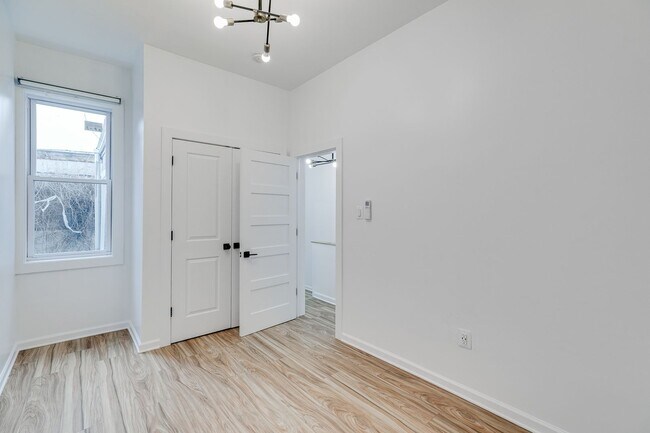 Building Photo - Brand New Modern Apartment Brewerytown