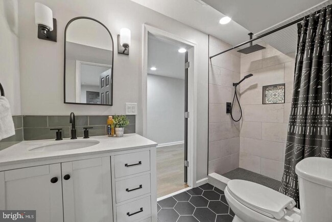 Building Photo - 5309 Tractor Ln