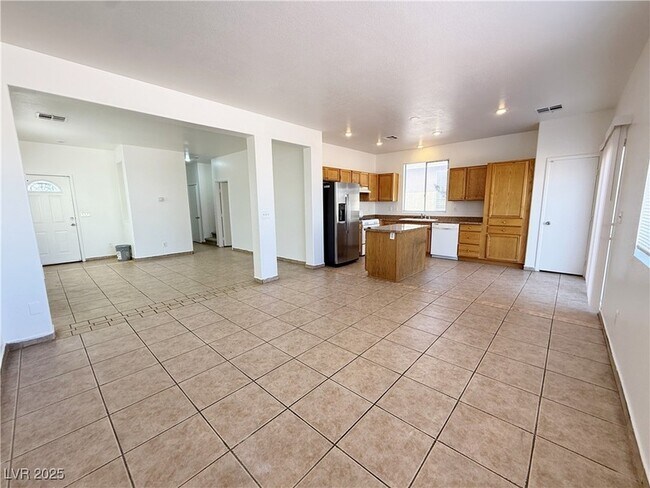 Building Photo - 5968 Hickory Nut Ave