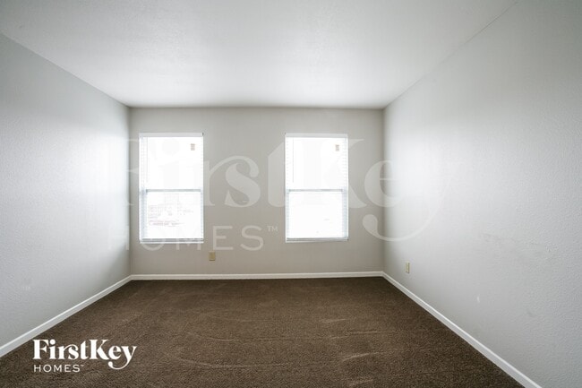 Building Photo - 10094 Golden Dr