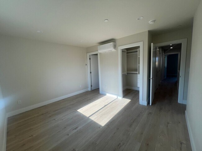 Building Photo - 2155 Siddle Loop