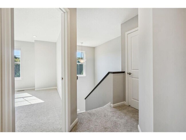 Building Photo - 6993 Huckleberry Dr