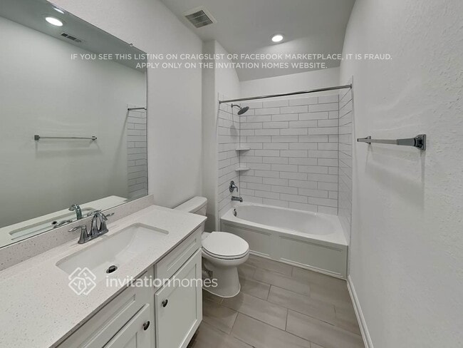 Building Photo - 4022 Champlain Wy