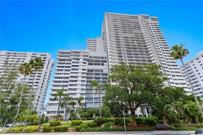 Building Photo - 4280 Galt Ocean Dr