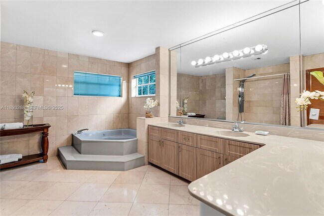 Building Photo - 8909 SW 108th Ct