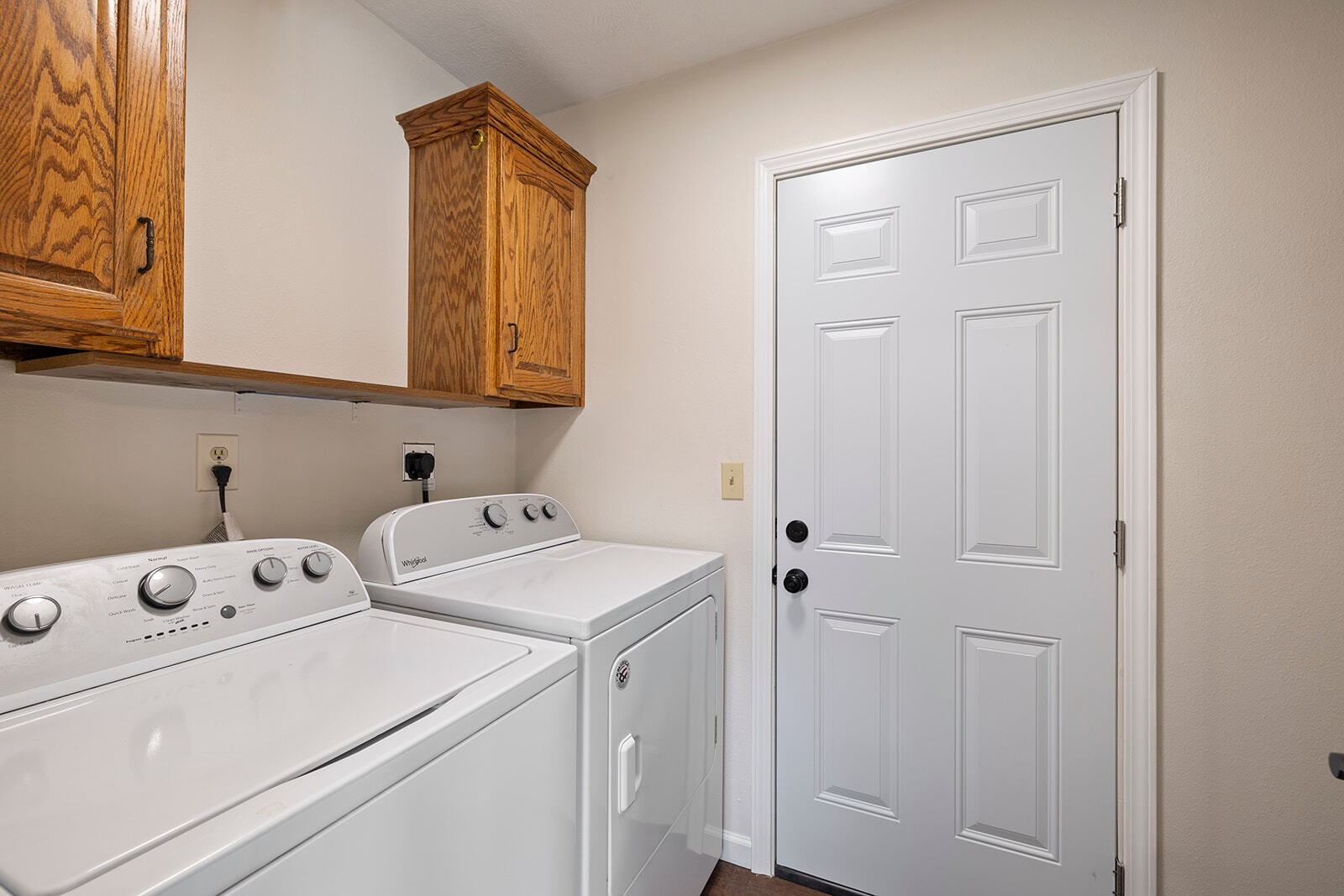 Building Photo - 647 S Meteor Ave