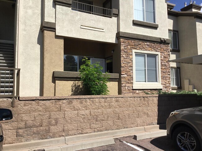 Building Photo - 3896 Riviera Grove