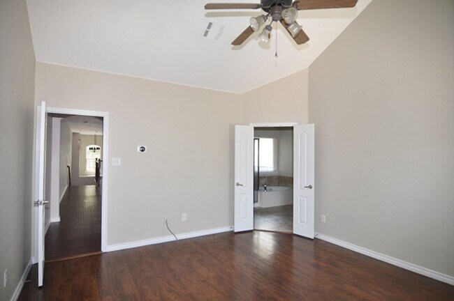 Building Photo - 6872 Regello Dr
