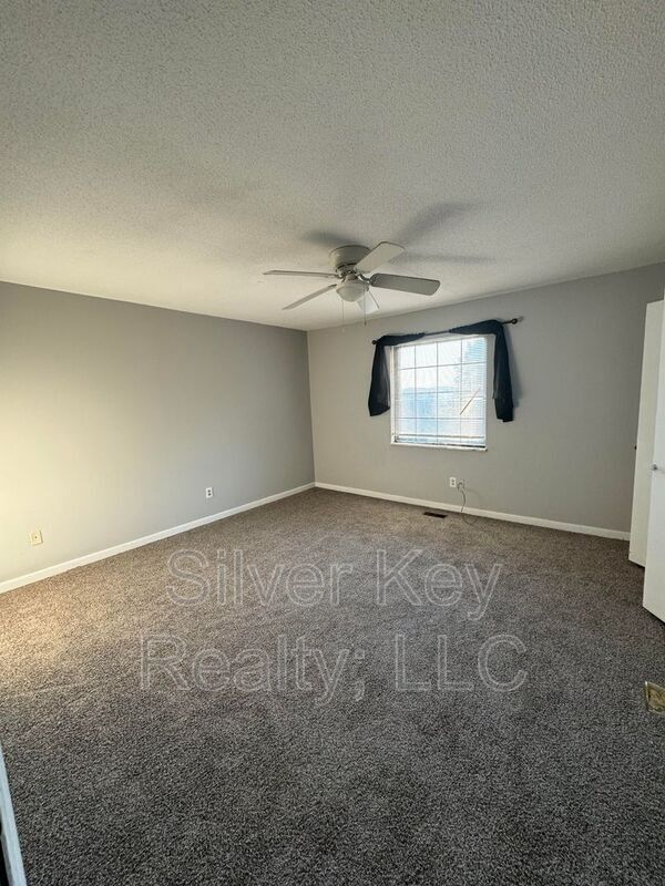 Building Photo - 130 Watts Rd