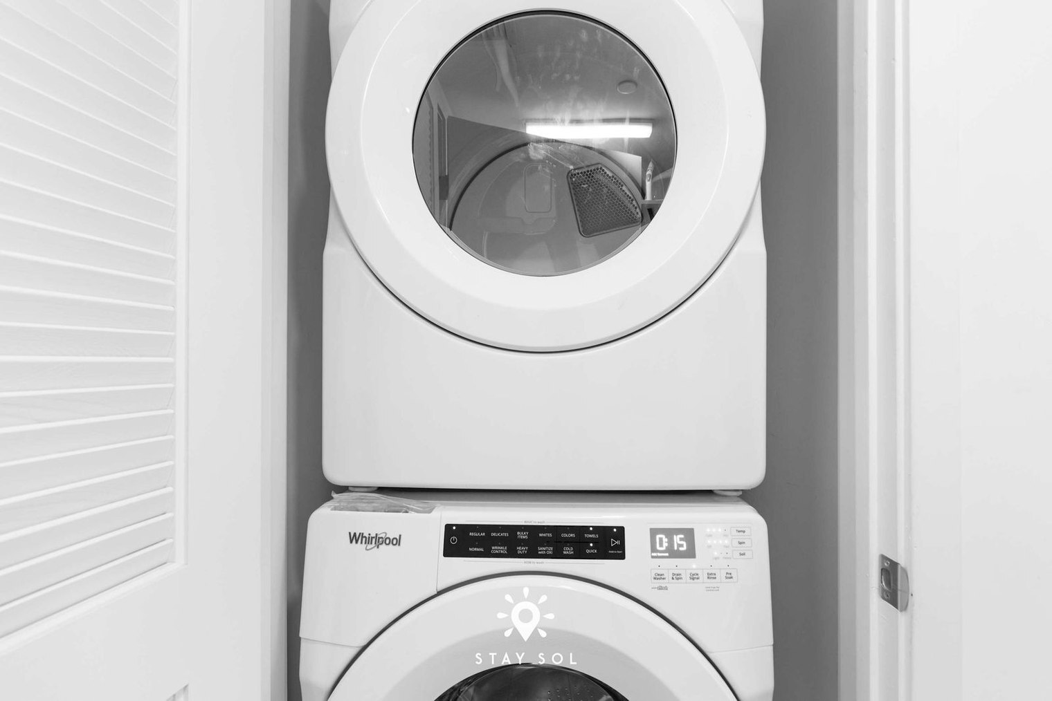 Building Photo - 601 NE 1st Ave