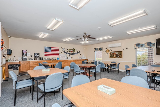 Building Photo - 801 N McLean Blvd