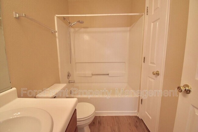 Building Photo - 10527 Cub Haven