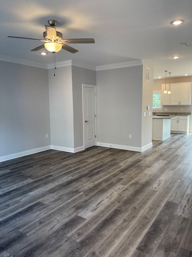 Building Photo - 1157 Bluemoon Dr