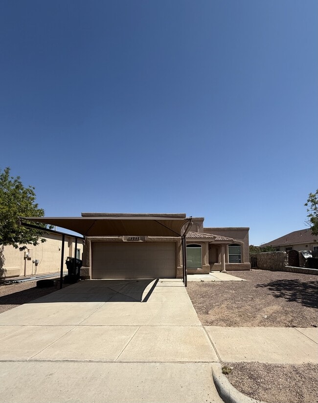 Primary Photo - 14345 Desert Sage Dr