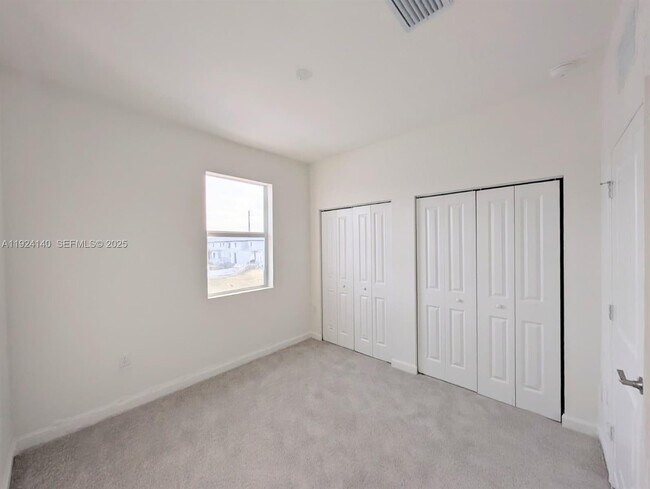 Building Photo - 15617 SW 276th Terrace