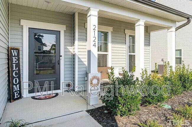 Building Photo - 2124 Fox Chapel Pl