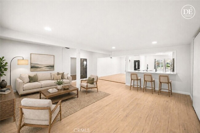 Building Photo - 13509 Destino St