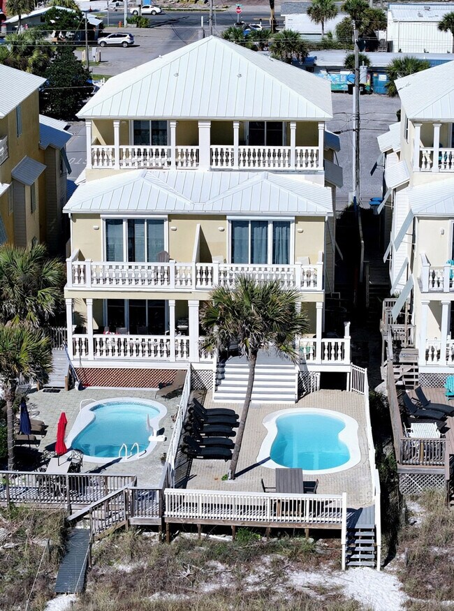 Building Photo - 8013 Surf Dr