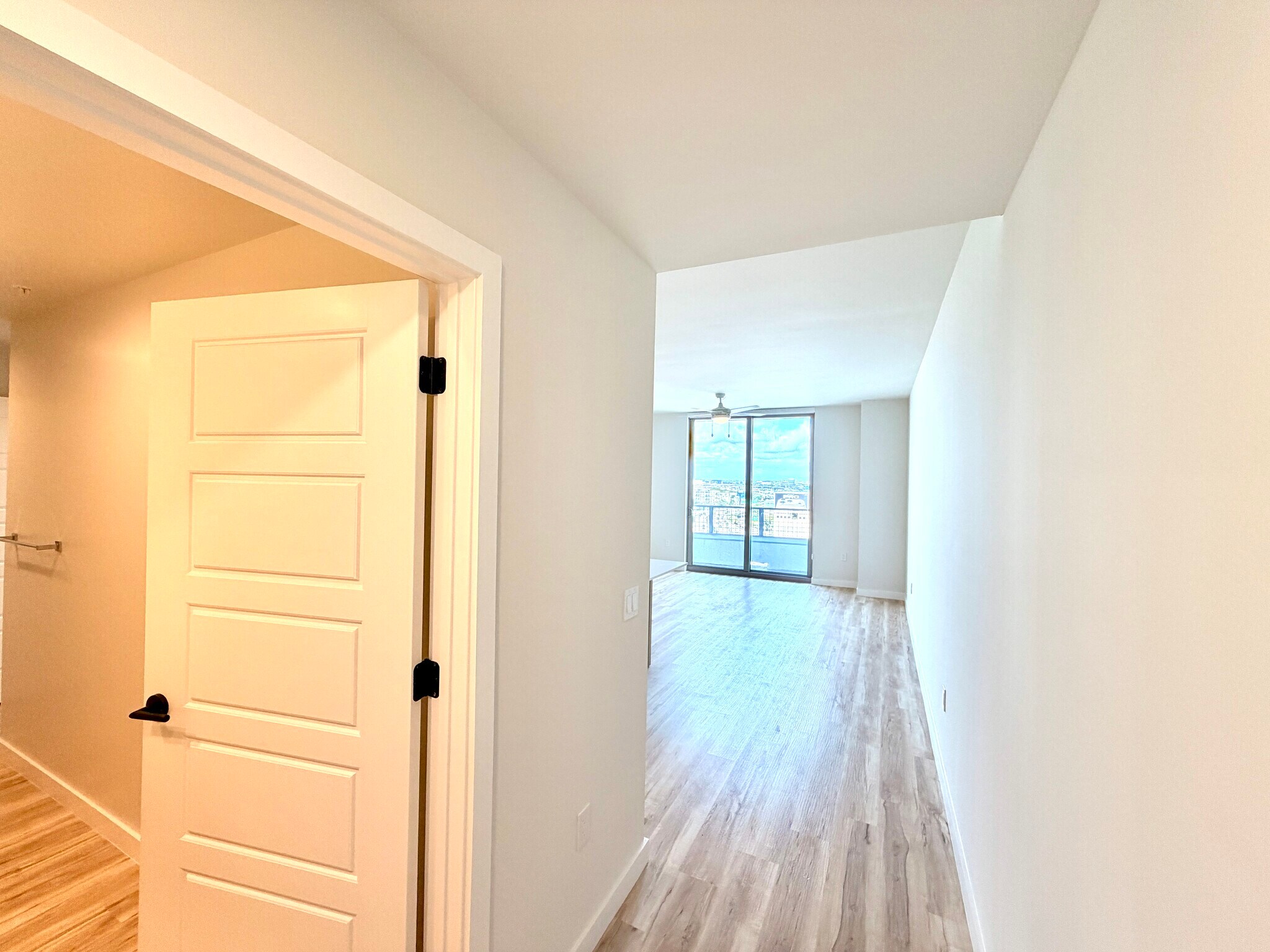 Building Photo - 452 SW 2nd St