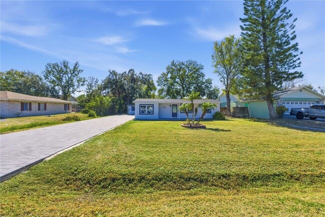 Building Photo - 8902 W Norfolk St