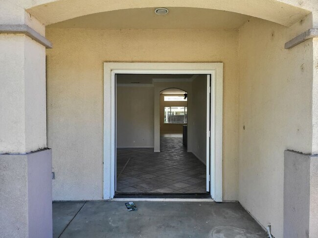 Building Photo - 25375 Forest Wood Cir