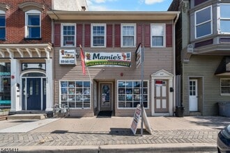 Building Photo - 405 S Main St
