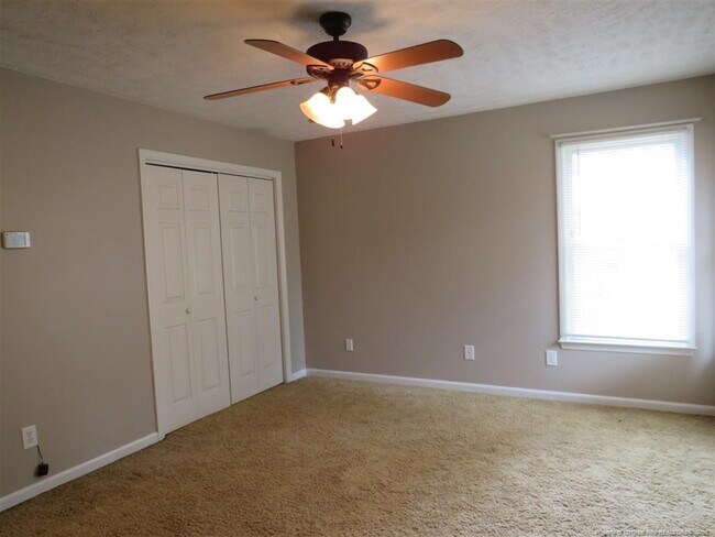 Building Photo - 5660 Bauer St