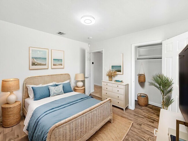 Building Photo - Inviting 3B/1BA Home in Imperial Beach with Patio, Driveway Parking and Coastal Proximity