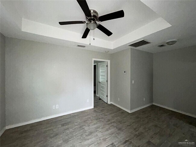 Building Photo - 1410 Quitaca Dr