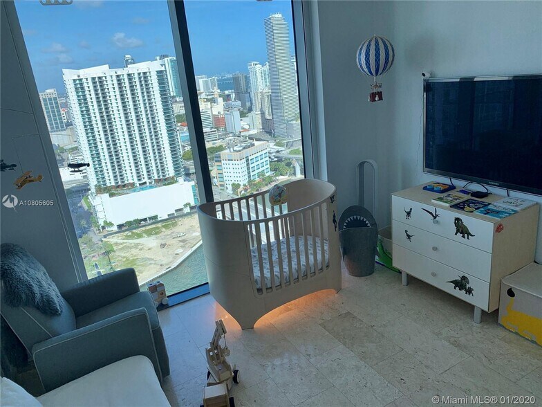 Building Photo - 88 SW 7th St